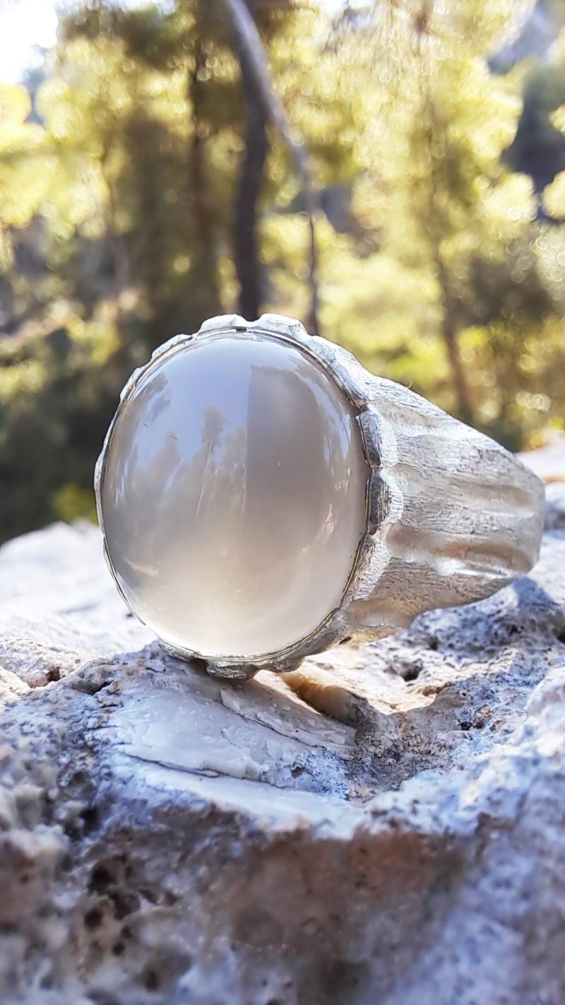 Beige Mondstein Silber Ring Echter Schmuck Jahrestag Geschenke von StoixeioJewelry