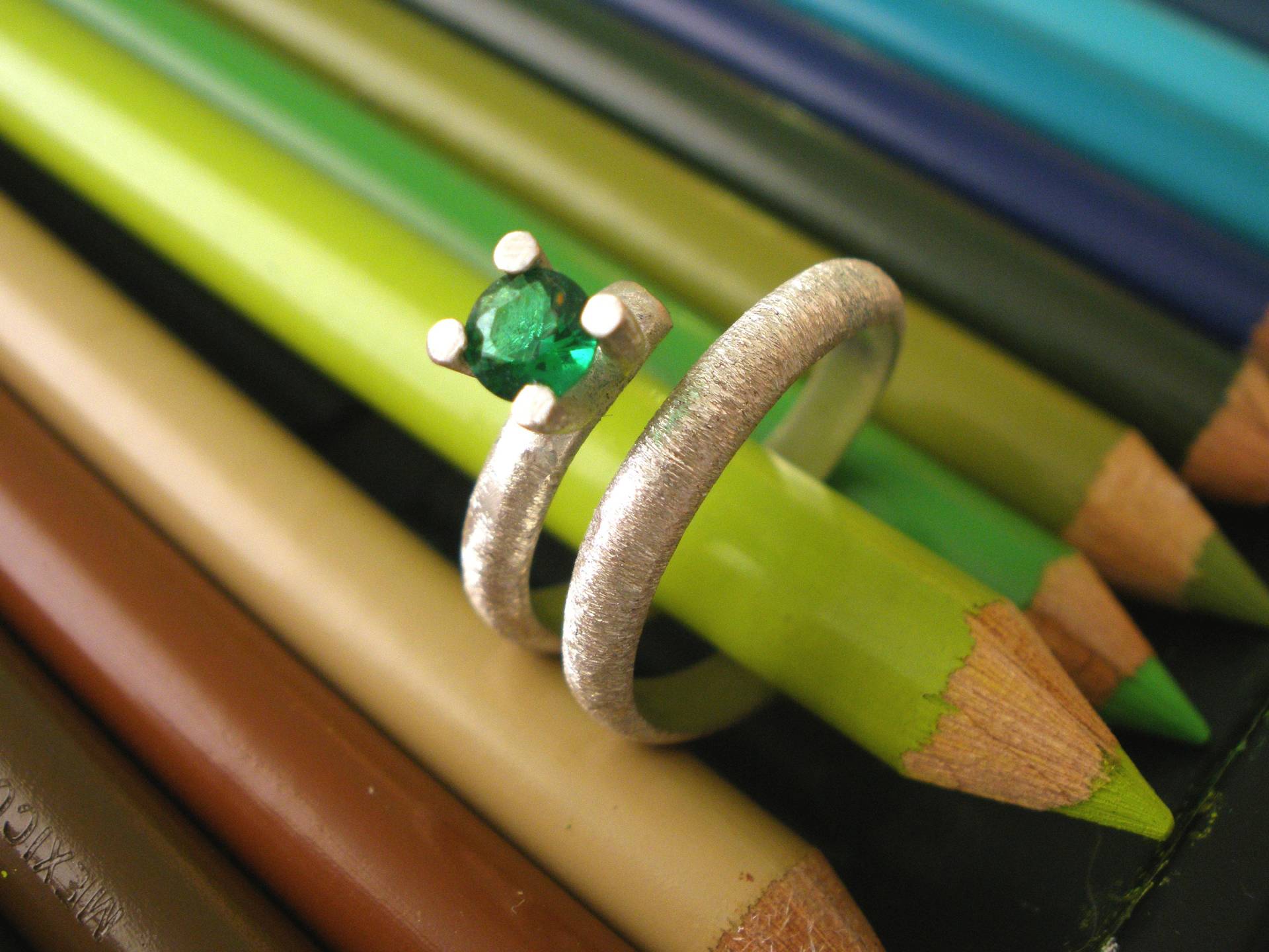 Smaragd Grün Cz Sterling Silber Ring Stapeln Edelstein Schmuck von StoixeioJewelry