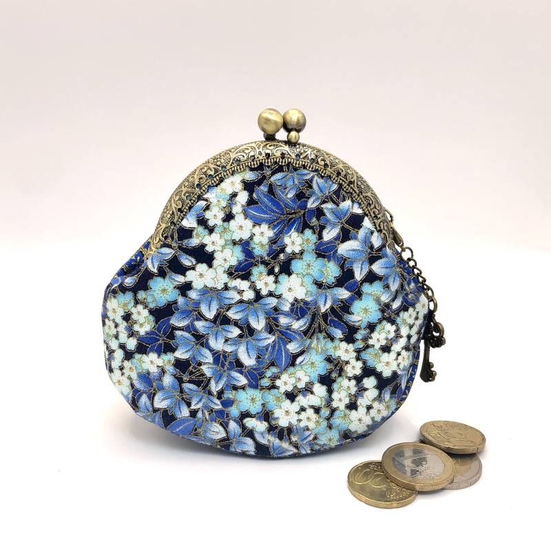 Cute Coin Pouch, Cool Wallet Women, Kiss Clasp Purse, Lock Unique Wallet, Floral Change Purse von StoltzLaden