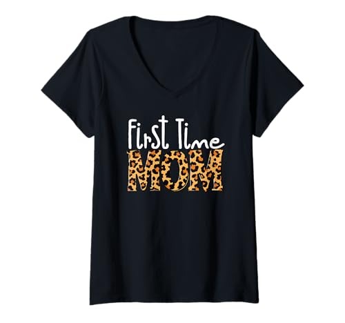 Damen Erstmals Mama Est. 2026 Leopard T-Shirt mit V-Ausschnitt von Stolze Zum Ersten Mal Mama Kleidung