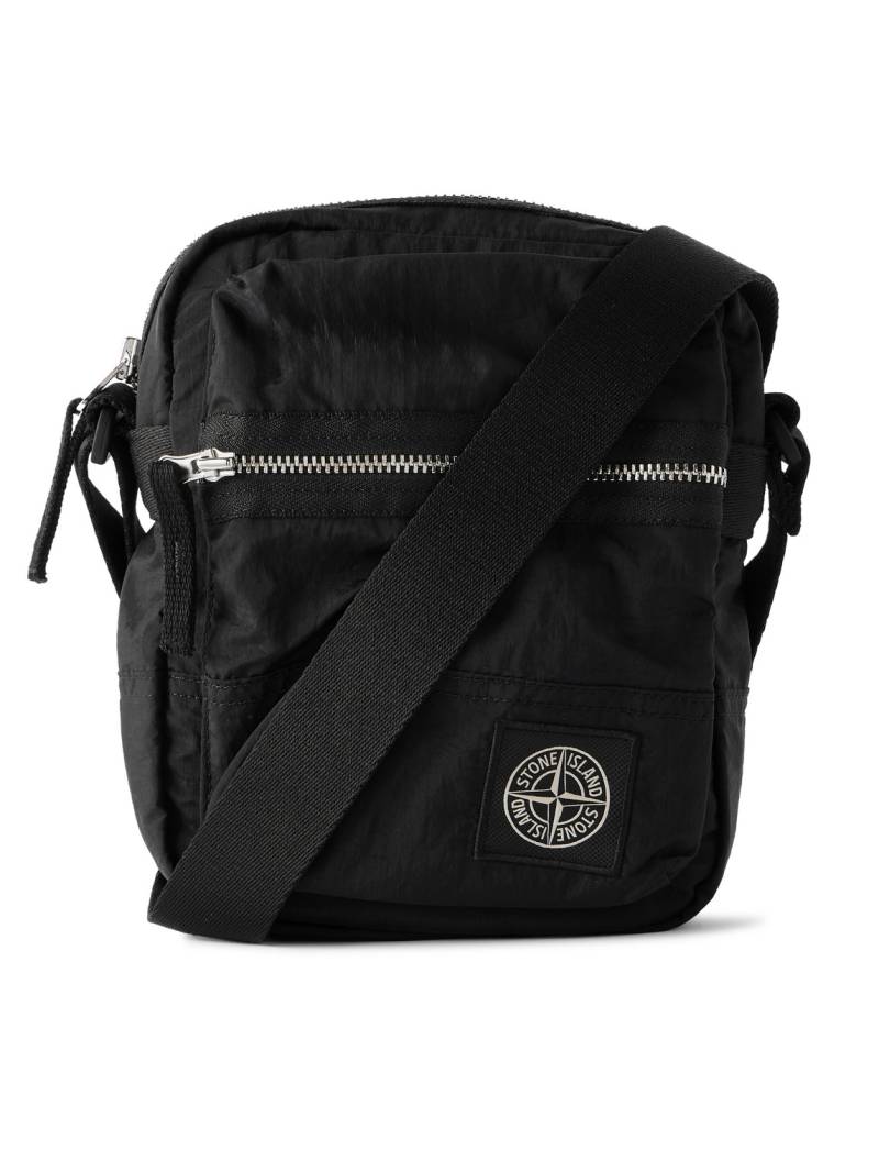 Stone Island - Shotter Logo-Appliquéd Coated ECONYL® Nylon Metal Messenger Bag - Men - Black von Stone Island