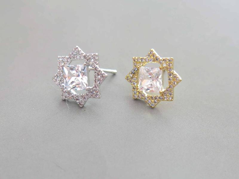 Ein Paar Cz Micro Pave Ohrstecker Zirkonia - Cz150 von StoneAge2