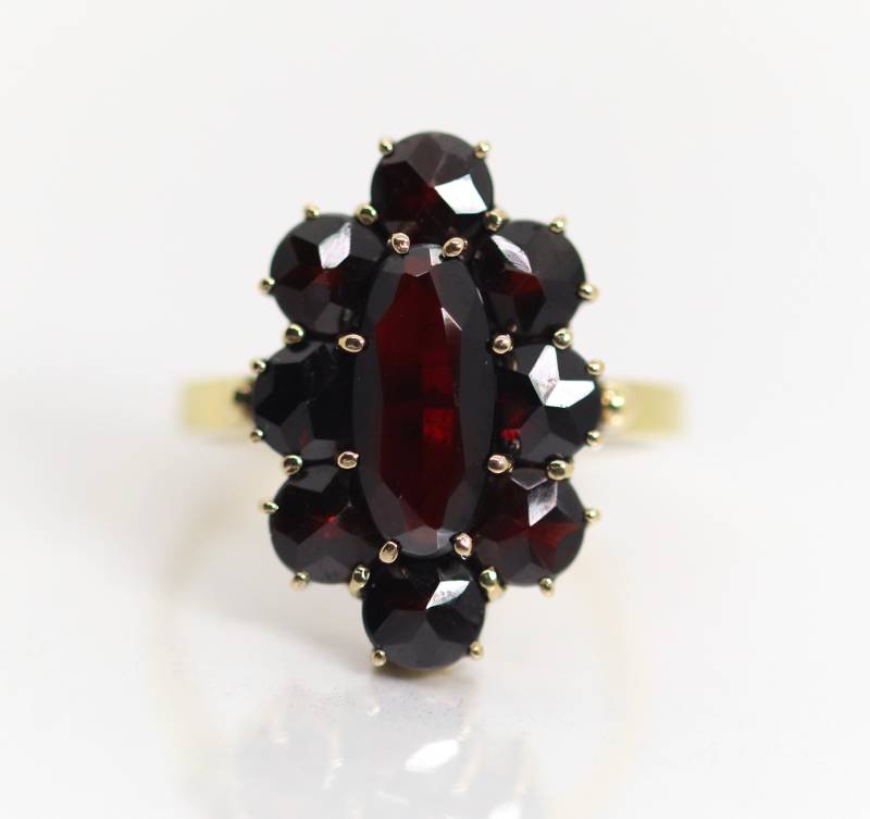 333 - 8Kt Gelbgold Damenring Granat Edelstein Oval + Sternschliff, Rg. 55 von StoneBox94