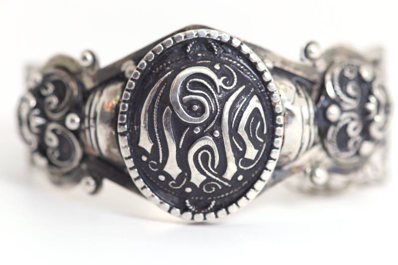 Antiker Berber Stil, Silber Armreif | 800Er, Geschwärzt, L 18, 5 cm Antiker Berber Stil, Silber Armreif | 800Er, Geschwärzt, L 18, 5 cm von StoneBox94