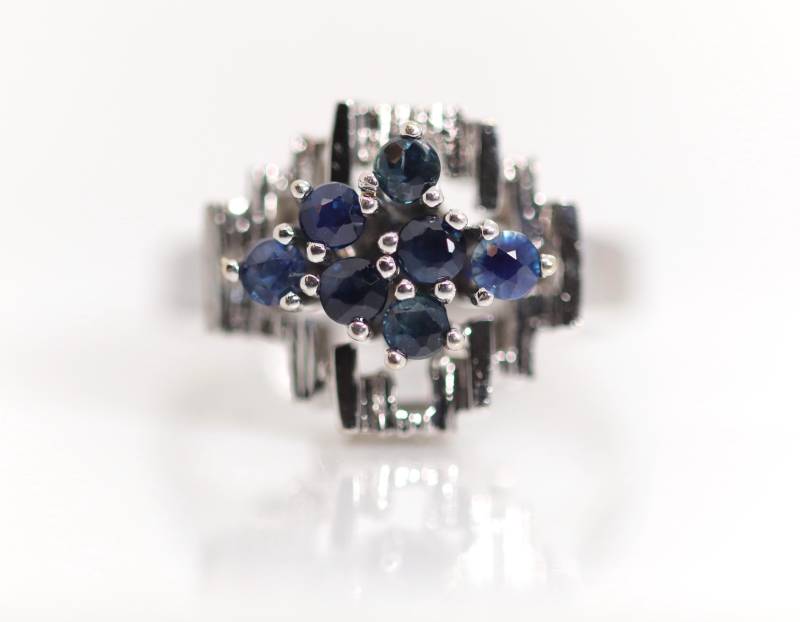 Damen Weißgoldring 585 - 14Kt Blautopas Modernist Stil, Rg. 54 Damen Weißgoldring 585 - 14Kt Blautopas Modernist Stil, Rg. 54 von StoneBox94