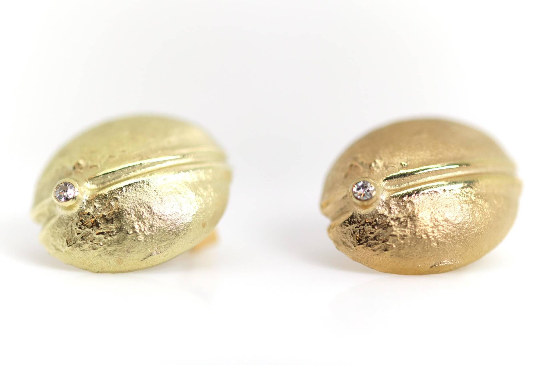 Gelbgold Ohrstecker 8Kt - 333 Skarabäus Form + Brillanten, Schauseite 1, 5cm Gelbgold Ohrstecker 8Kt - 333 Skarabäus Form + Brillanten, Schauseite 1, 5cm von StoneBox94