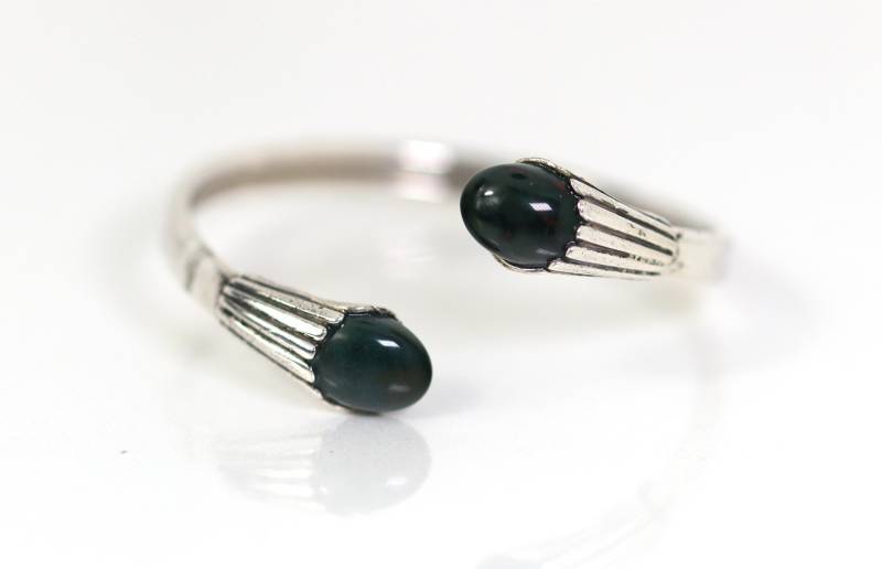 Modernist Sterlingsilber Armspange 925 N.22 Dunkelgrüner Achat, L 16cm von StoneBox94