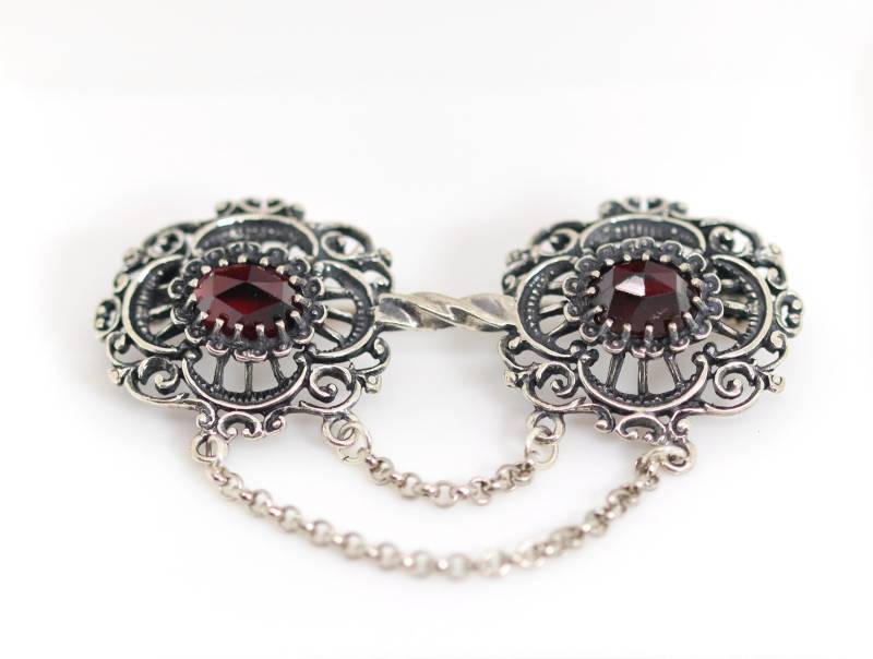 Vintage 835 Silberbrosche Tracht Granat Rosenschliff Edelstein Kettchen L 5, 2cm von StoneBox94