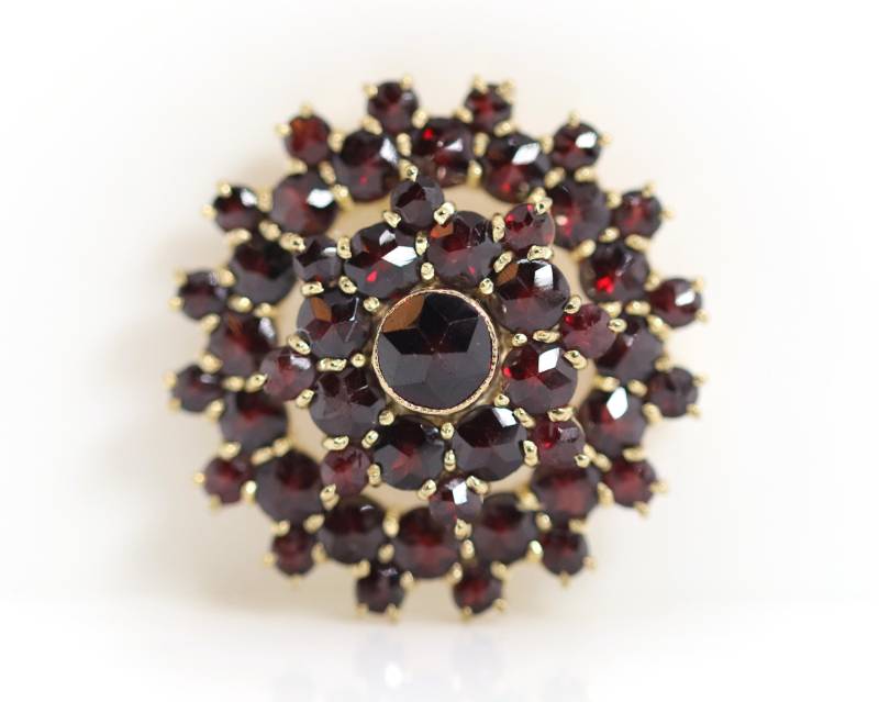 Vintage Gelbgold Granat Brosche 333 - 8Kt Rund Stern Facettiert, Ø3cm von StoneBox94