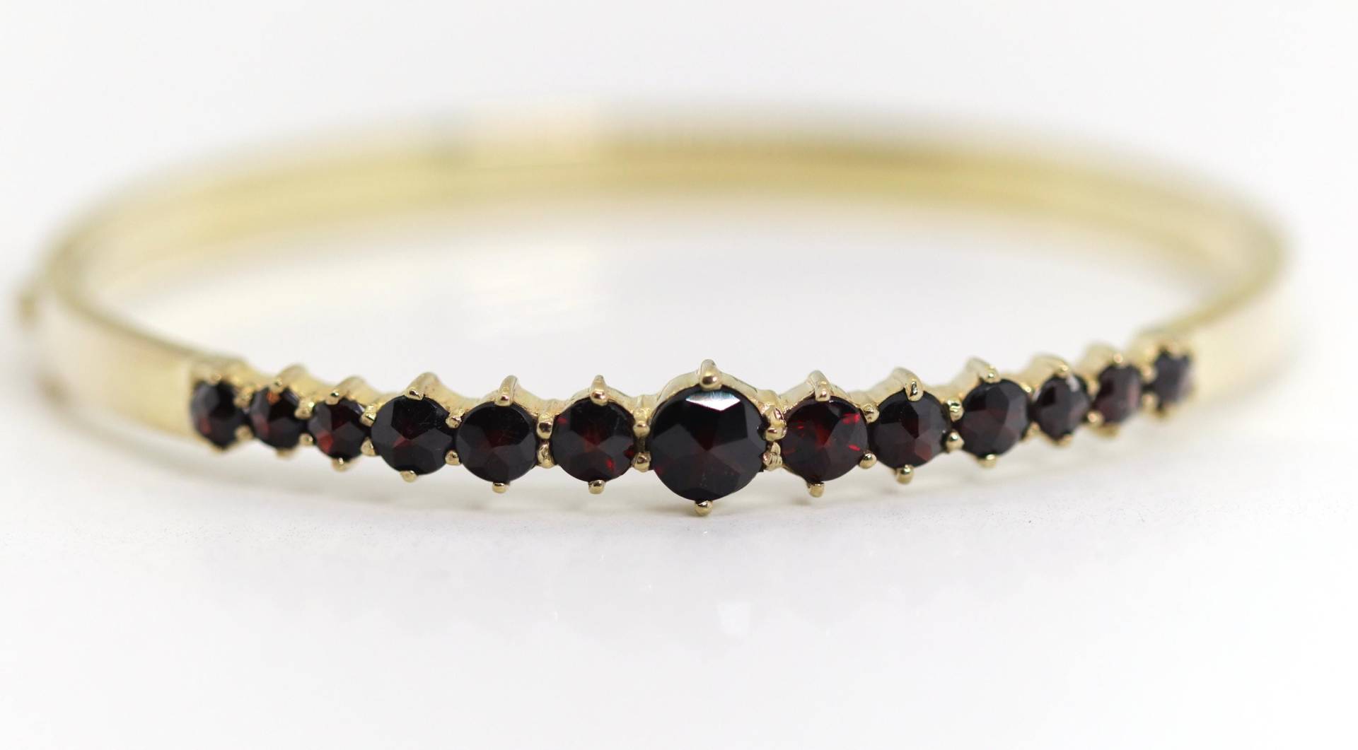 Vintage Gelbgold Granat Damenarmreif 8Kt - 333 „Ws" Sternschliff, Innen-L 18cm von StoneBox94