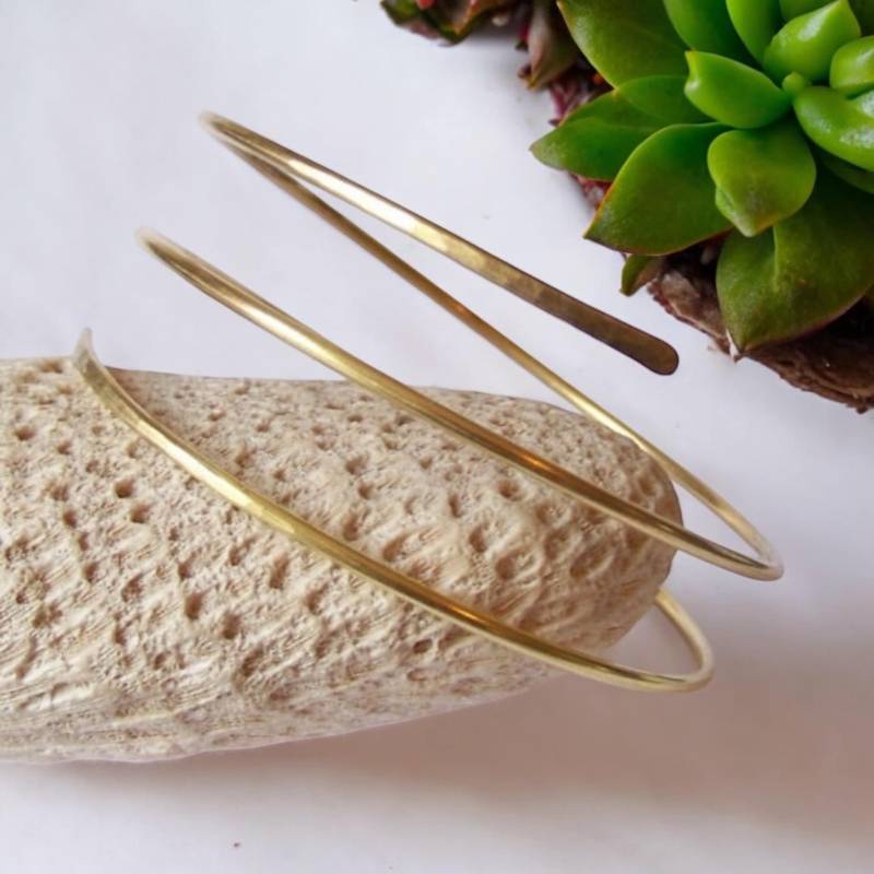 Gold Armreif - Massiv Messing Spirale Oberarm Armband Manschette Auf Bestellung von StoneDelite