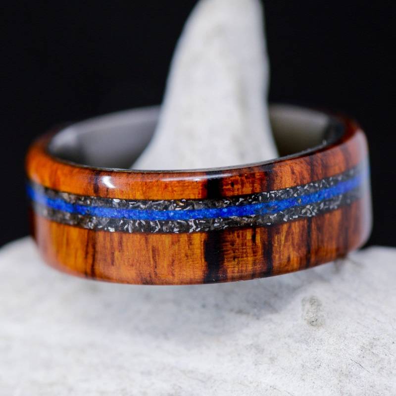 Eisenholz, Meteorit, Lapis Lazuli Inlay - Stone Forge Studios von StoneForgeStudios