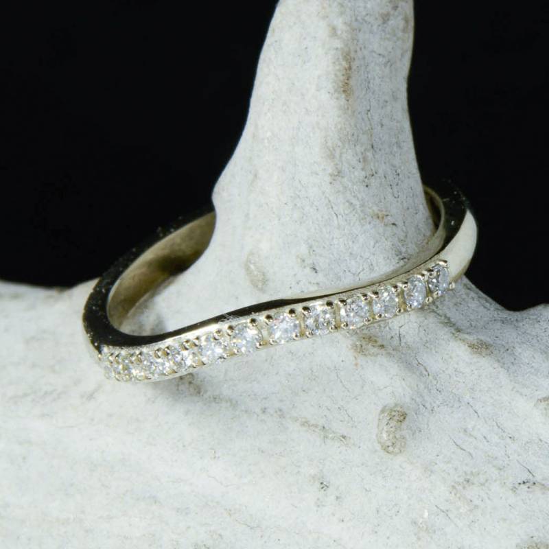 Gold Diamant Stacking Band - Stone Forge Studios von StoneForgeStudios