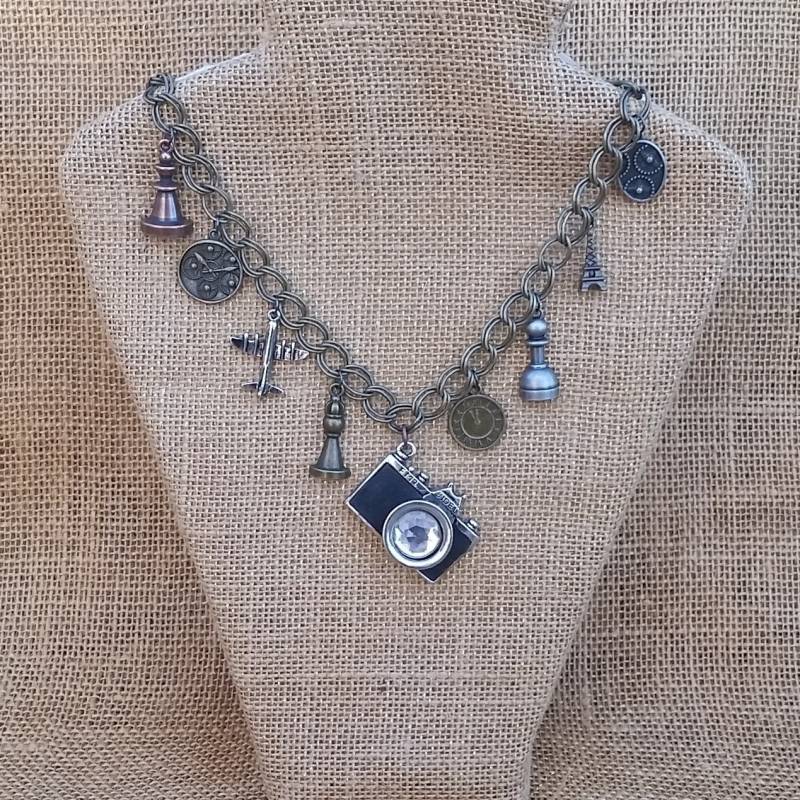Steampunk Halskette Fernweh Charme Halskette Travel Gears Plane Schachfiguren & Steampunk-Themed Charms Jeweled Kamera Steam Punk Anhänger von StoneFoxArts