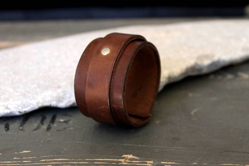 Ledermanschette, Breites Lederarmband, Breite Lederarmband von StoneHillshop