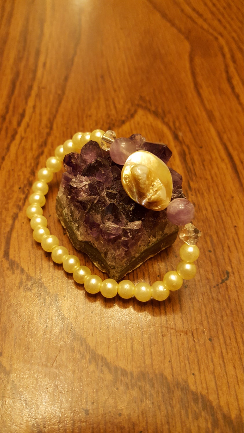 Echte Blister Perle & Amethyst Perlen Dehnbares Armband Echte Blister Perle & Amethyst Perlen Dehnbares Armband von StoneJewelryCompany