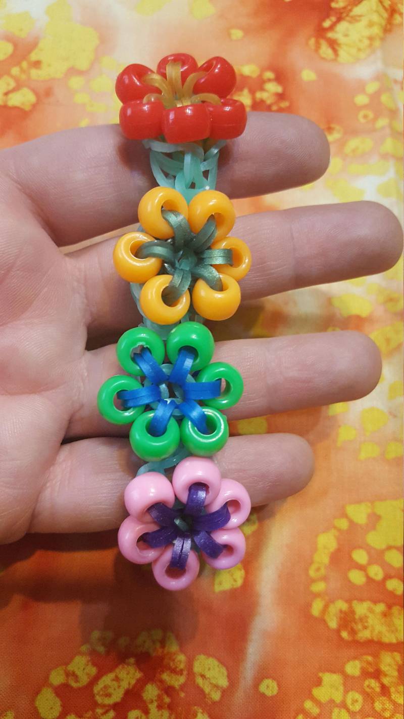 Rainbow Loom Multi-Farbige Pony Perle Blume Stretchy Armband Rainbow Loom Multi-Farbige Pony Perle Blume Stretchy Armband von StoneJewelryCompany