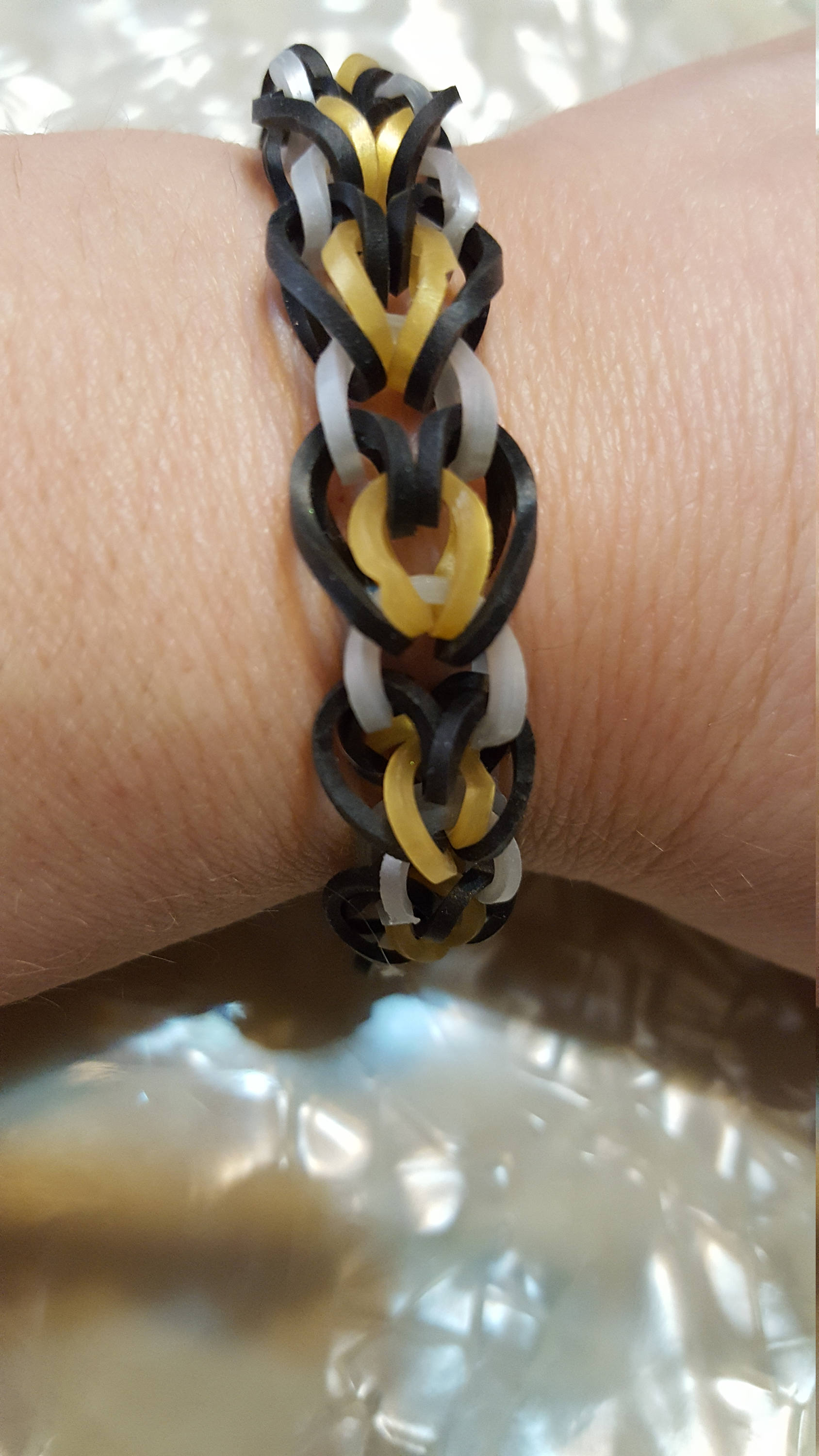 Regenbogen Loom Offenes Herz Armband in Schwarz, Gold Und Silber Regenbogen Loom Offenes Herz Armband in Schwarz, Gold Und Silber von StoneJewelryCompany