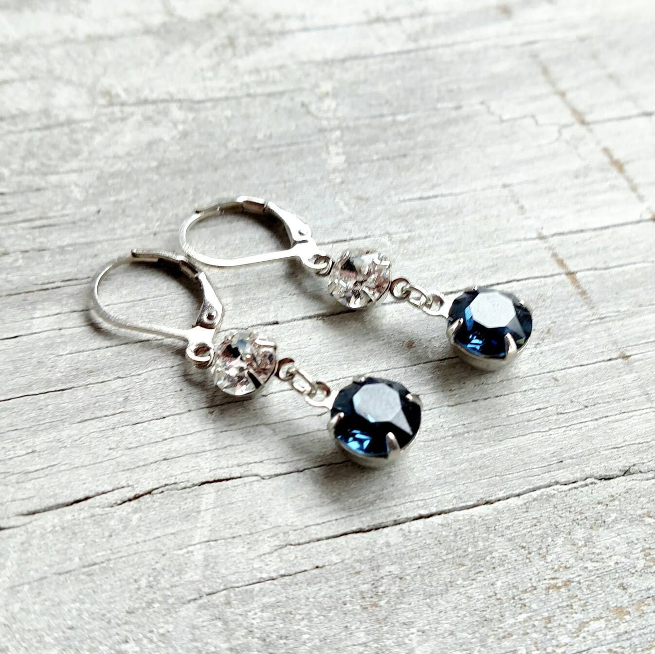 Montana Blaue Und Klare Swarovski Kristall Ohrringe in Einer Versilberten Prong Fassung/Navy von StoneLoveJewelryGirl