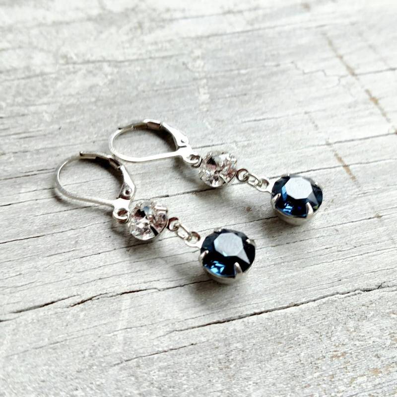 Montana Blaue Und Klare Swarovski Kristall Ohrringe in Einer Versilberten Prong Fassung/Navy von StoneLoveJewelryGirl