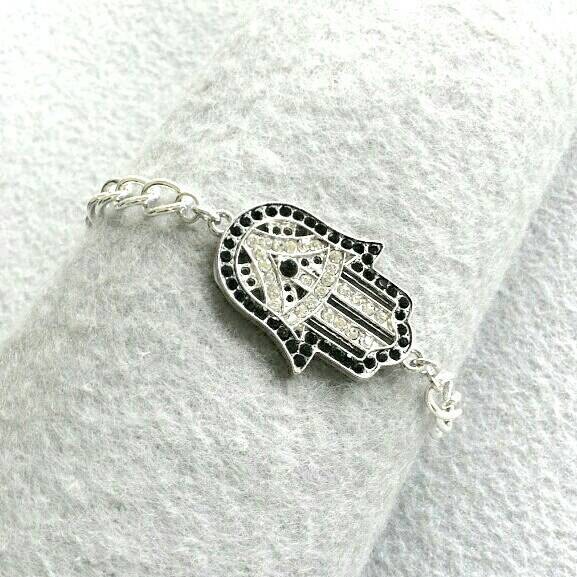 Schwarzes Hamsa Armband von StoneLoveJewelryGirl