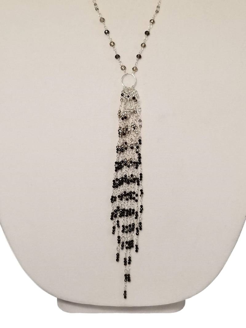 Schwarze Spinell, Weiße Topas & Rauchquarz Quasten Halskette, Schwarz Weiß Quaste Ooak Fransen Edelstein Ombre von StoneLuxxeJewelry