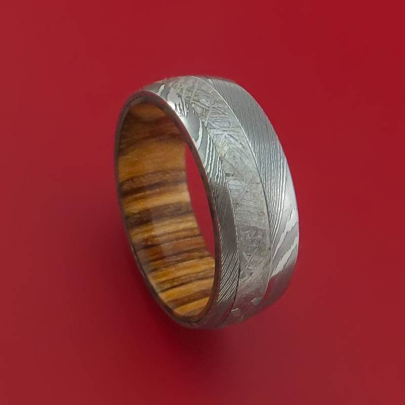 Damaszener Stahl Und Gibeon Meteorit Band Mit Teak Hartholz Hülle Custom Made von StonebrookJewelry