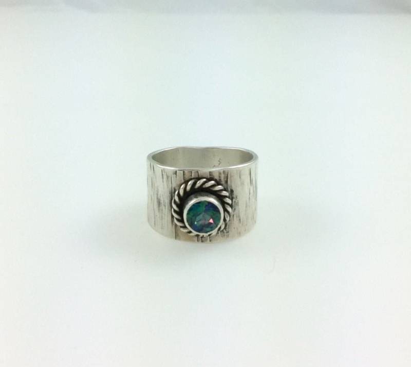Ring Sterling Silber Facettierten Regenbogen Topas Breitband Strukturiert Oxidiert Ring Sterling Silber Facettierten Regenbogen Topas Breitband Strukturiert Oxidiert von StonedAdornments