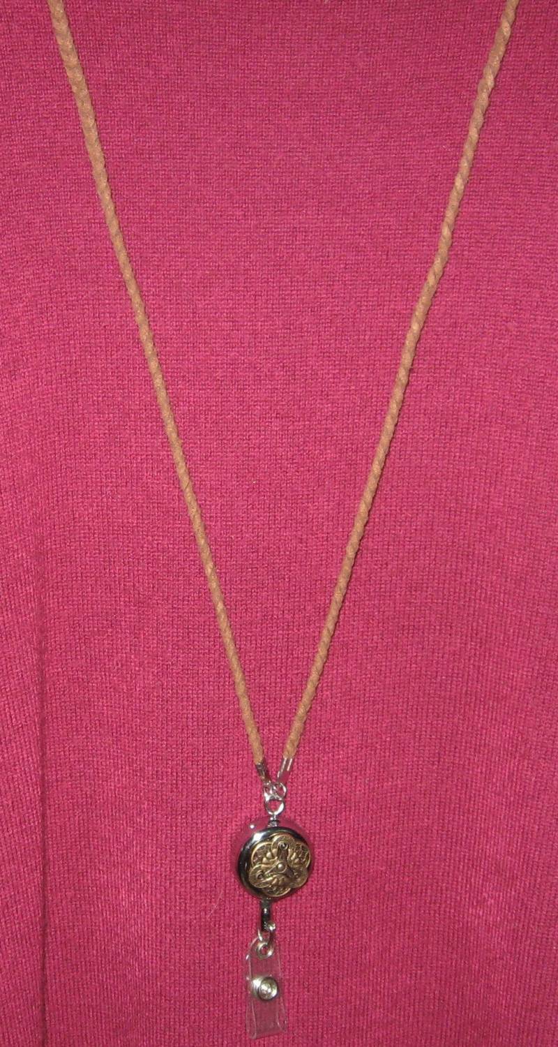 Halskette Lanyard Mit Einziehbarer Rolle & Magnetverschluss Halskette Lanyard Mit Einziehbarer Rolle & Magnetverschluss von StonehavenCraft