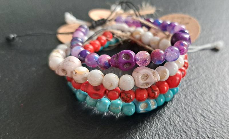 Skulls 2 - Totenköpfe Und Versch. Halbedelsteine von StonesAndBrass