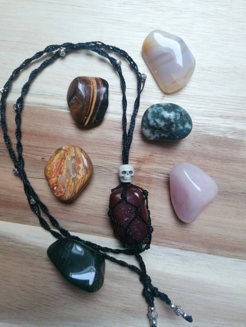Makrameekette - Netzkette Wechselkette Steinkette. Trage Jeden Tag Einen Anderen Stein von Stonesmakesmehappy
