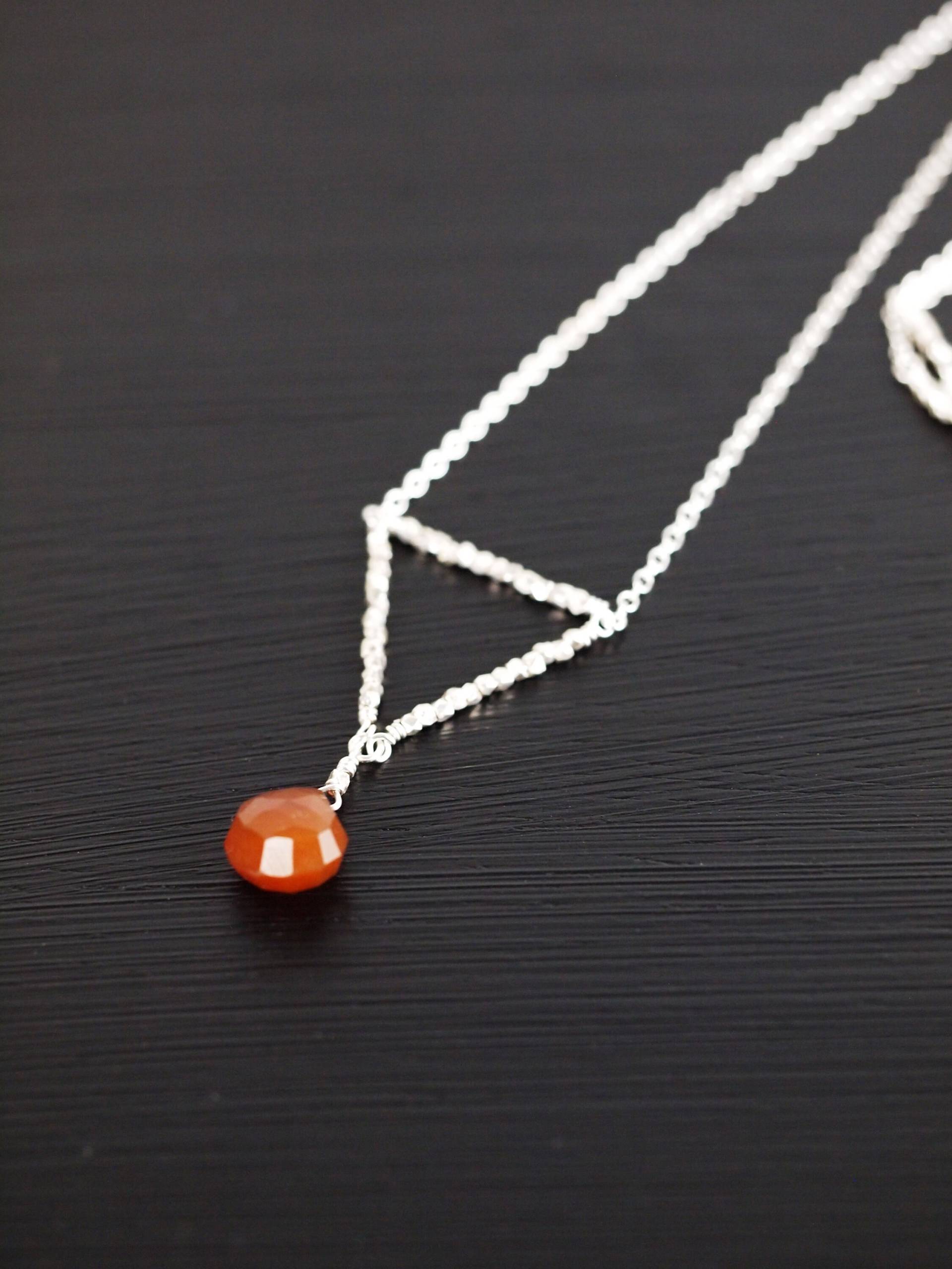 Honig-Chalcedon Und Silber Nugget Dreieck Halskette von StoopSaleDesigns