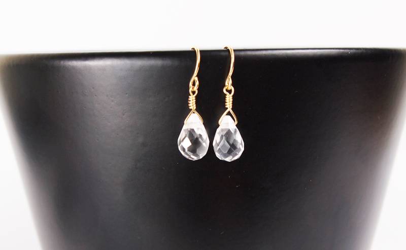 Kristall-Quarz Runde Briolette Tropfen 14K Gold Füllen Kristall-Quarz Runde Briolette Tropfen 14K Gold Füllen von StoopSaleDesigns