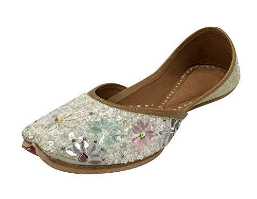 Stop n Style Damen Kristall Arbeit Punjabi Jutti Ethno Mojari handgefertigt Rajasthani Juti, (Weiß/Mehrfarbig), 39 EU von Stop n Style
