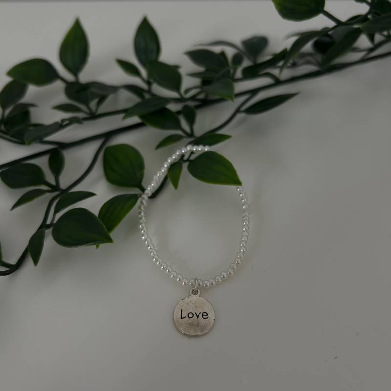 Perlenarmband Mit Kleinem Anhänger, Lebensbaum, Motivation Einzelnen Wörtern von StorieDiSofie