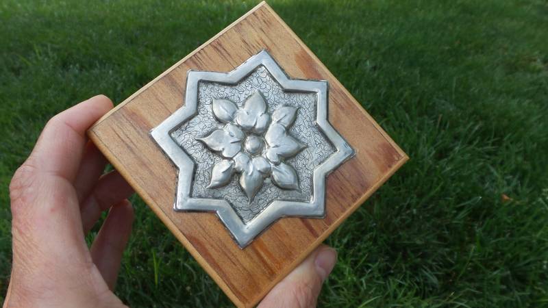 Zinn Blumen Schmuckschatulle Upcycled Treasure Box von StormFlightDesigns