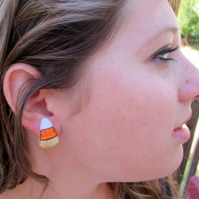 Candy Corn Ohrringe, Halloween Schmuck, Herbst Kid Ohrclips, Funkelnde Ohrstecker, Partygeschenke-Clip An Ohrringen von StoryBookEarrings