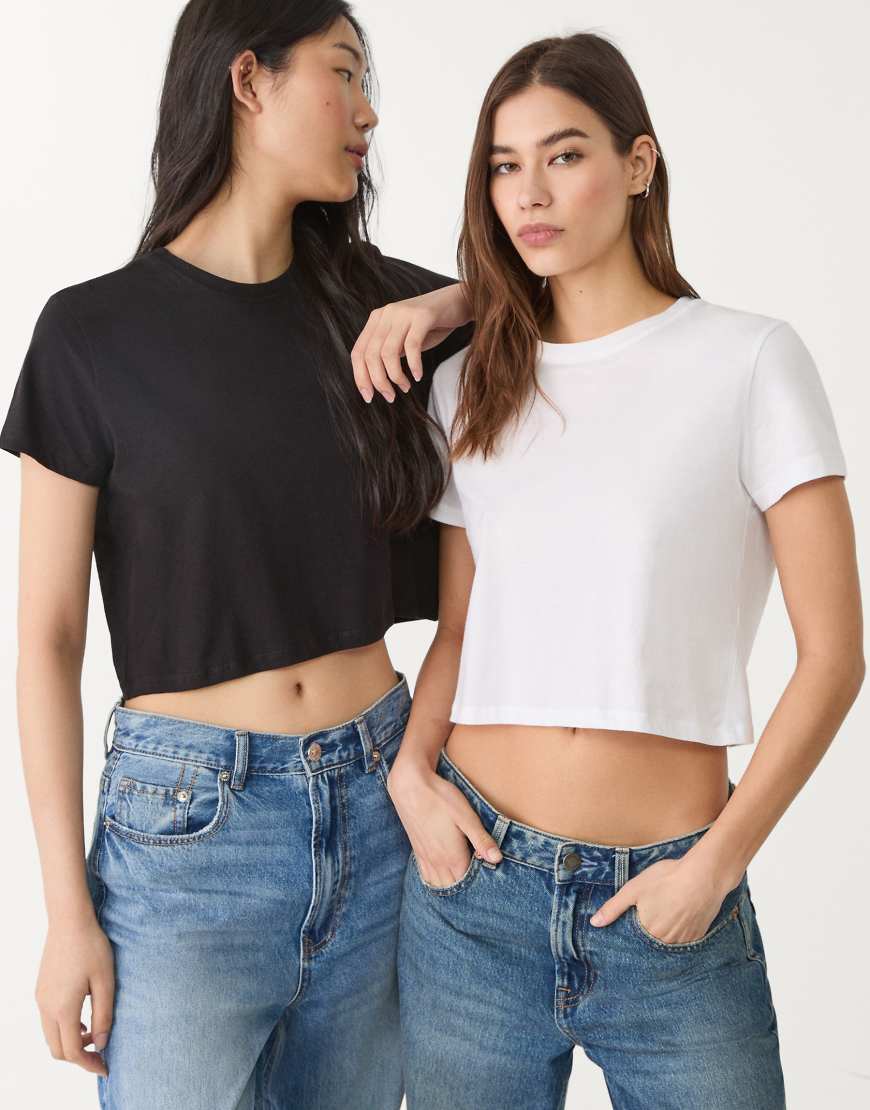 Stradivarius - 2er-Pack kurzärmliges Cropped-Oberteil in Schwarz von Stradivarius