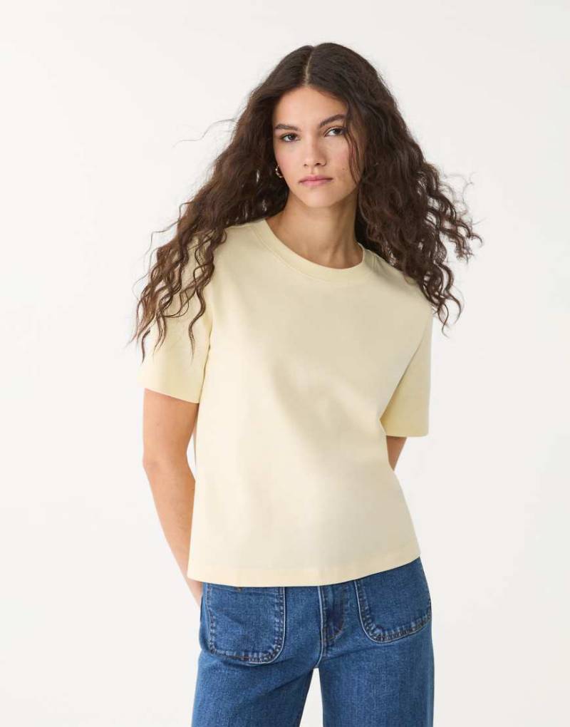 Stradivarius - 2er-Pack schwere Basic-T-Shirts in Gelb mit regulärer Passform von Stradivarius