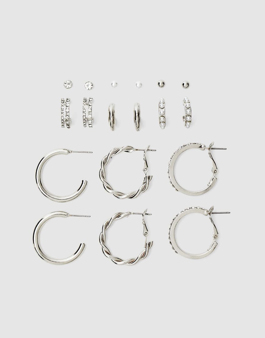 Stradivarius - 9er-Pack Creolen in Grau mit Strass- und Perlendetails Stradivarius - 9er-Pack Creolen in Grau mit Strass- und Perlendetails von Stradivarius