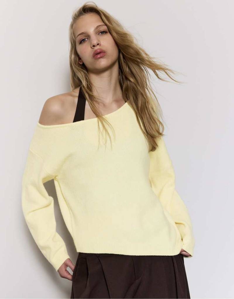 Stradivarius - Asymmetrischer Strickpullover in Pastellgelb von Stradivarius