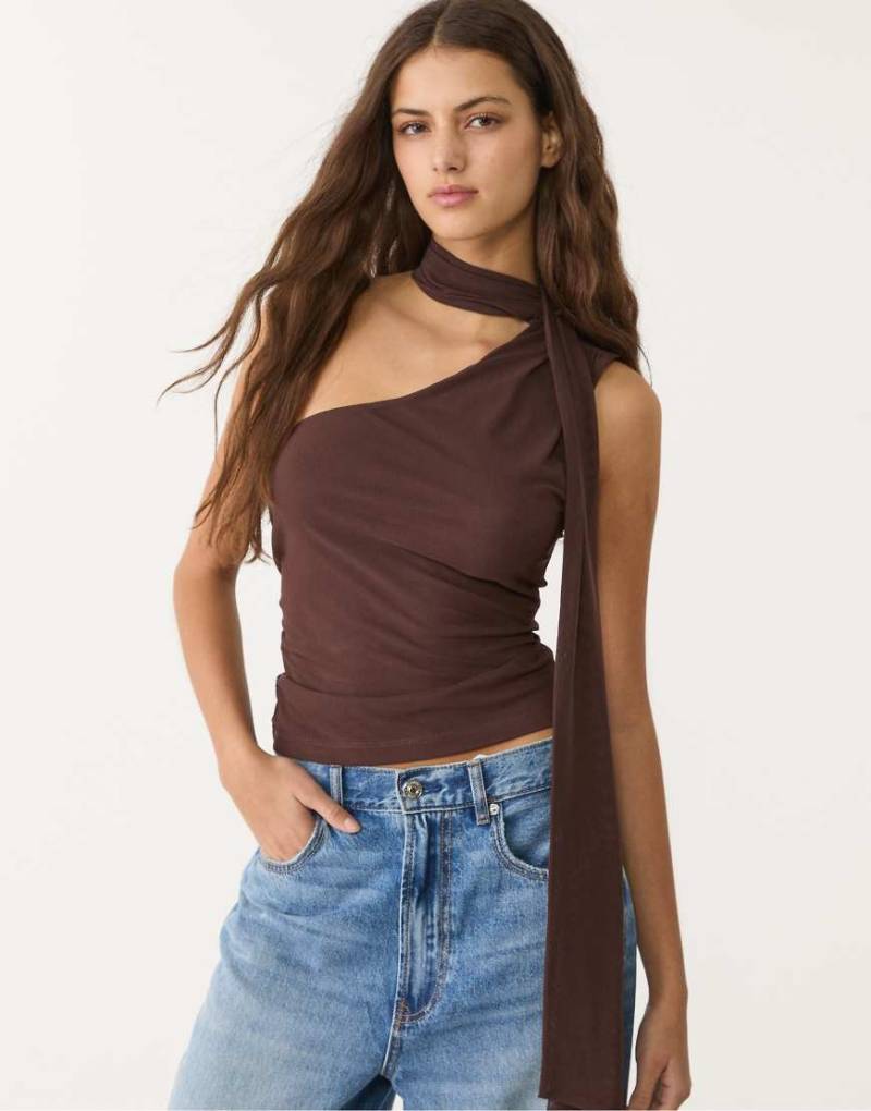 Stradivarius - Asymmetrisches Tüll-Oberteil in Braun mit Schal-Detail von Stradivarius