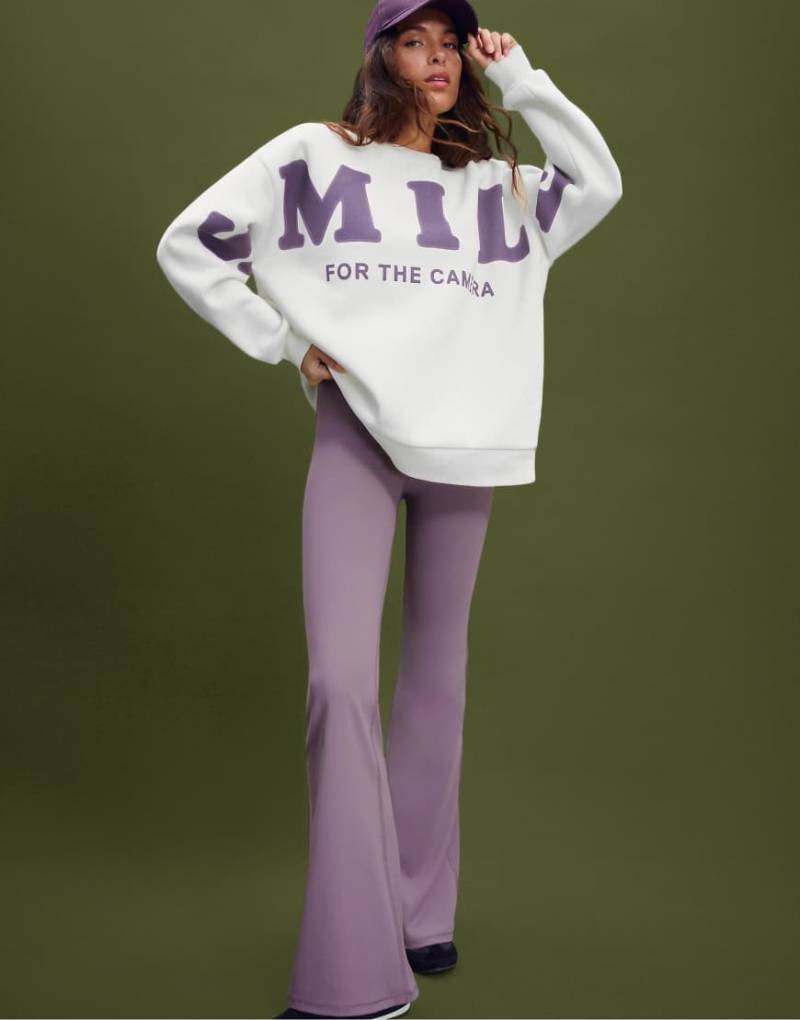 Stradivarius - Ausgestellte Leggings in Lila von Stradivarius