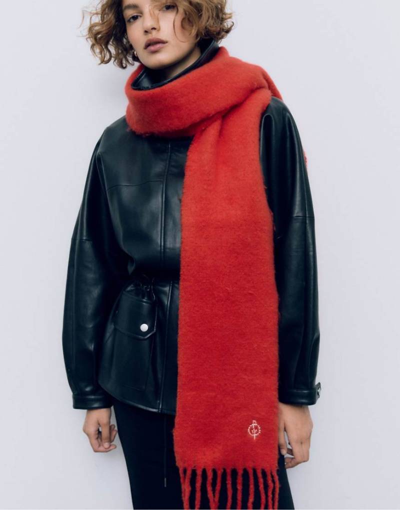 Stradivarius - Basic - Schal in Rot Stradivarius - Basic - Schal in Rot von Stradivarius