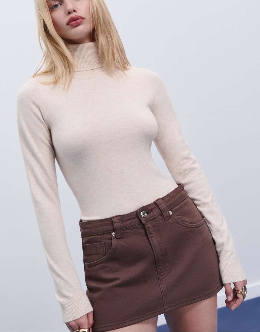 Stradivarius - Basic-Strickpullover in Steinbeige mit Rollkragen-Weiß von Stradivarius