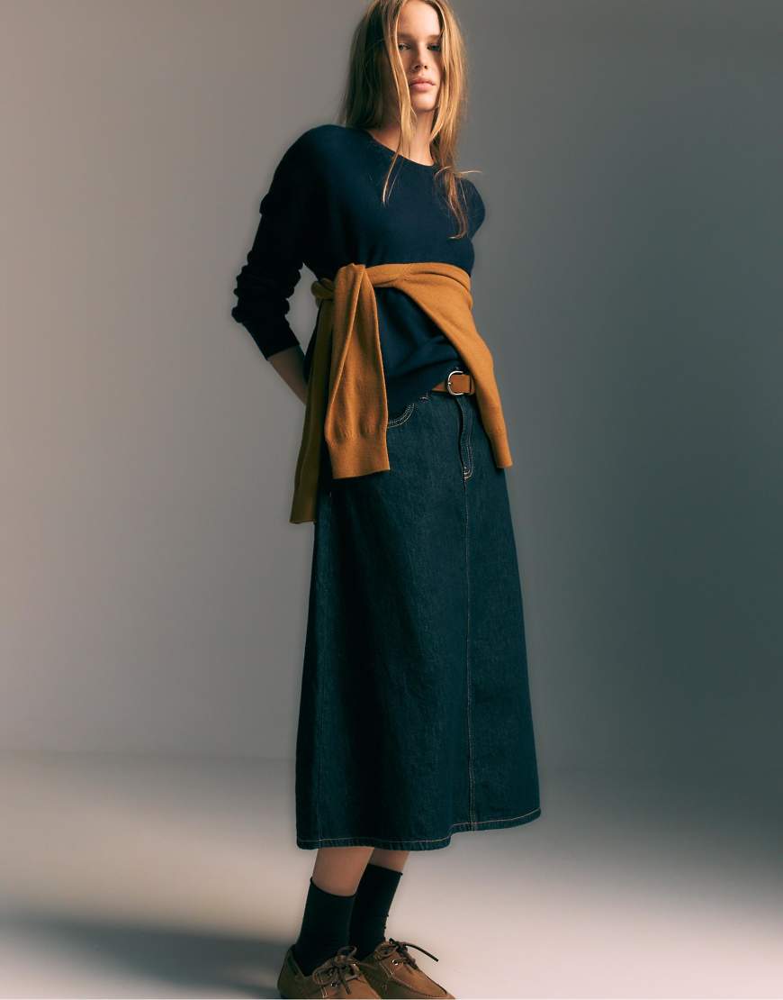 Stradivarius - Besonders weiches, strukturiertes Sweatshirt aus 100% Filz in Dunkelblau-Marineblau von Stradivarius