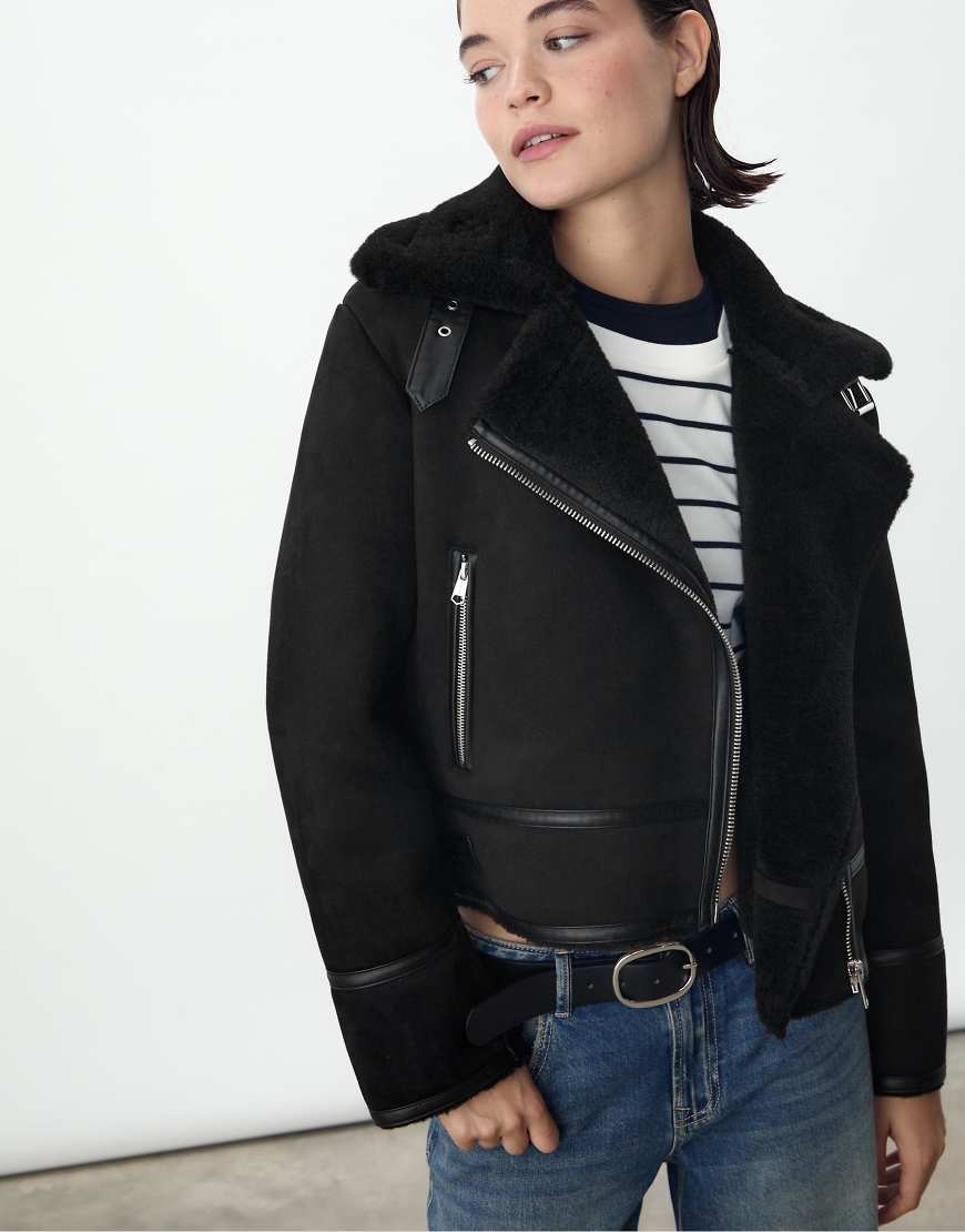 Stradivarius - Bikerjacke aus Wildlederimitat in Schwarz von Stradivarius