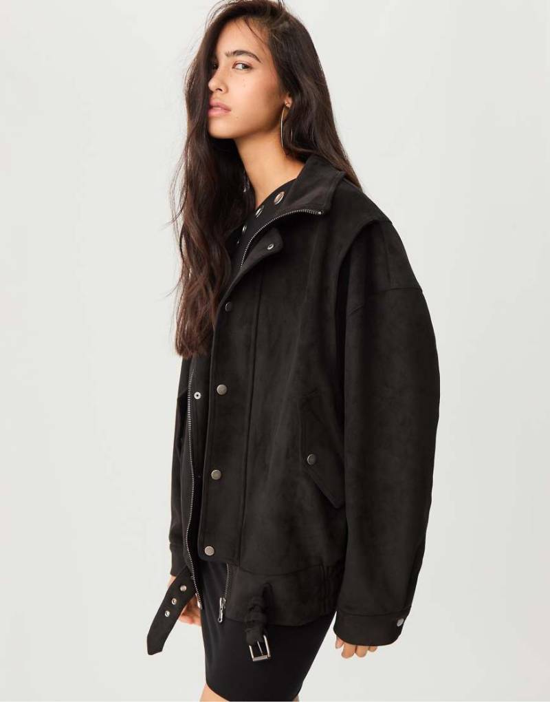 Stradivarius - Bikerjacke aus Wildlederimitat in Schwarz von Stradivarius