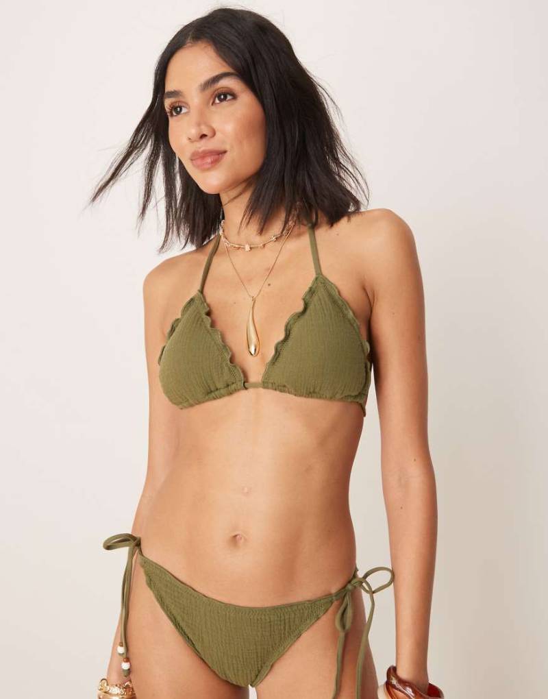Stradivarius - Bikinioberteil in Khaki mit Struktur-Grün von Stradivarius