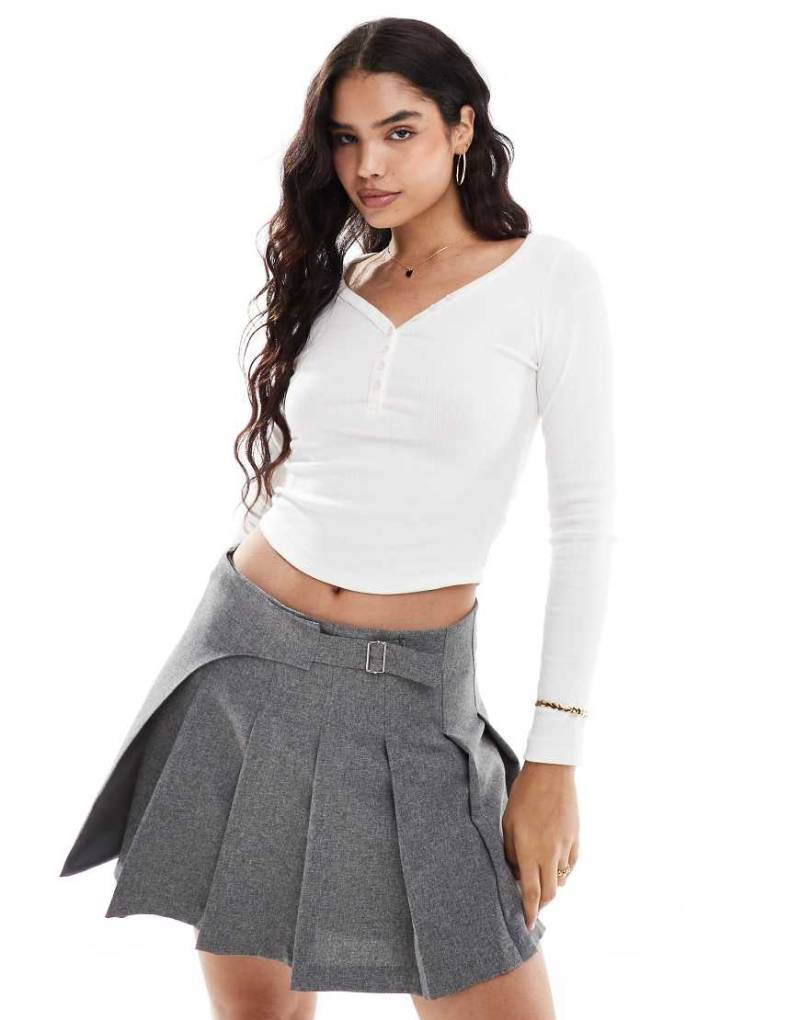 Stradivarius - Bluse in Weiß mit Knopfleiste von Stradivarius